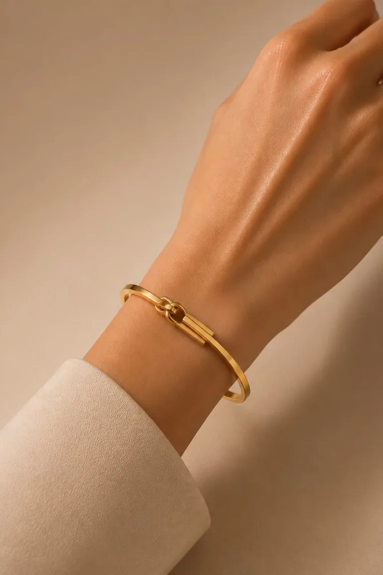 Hinge Cuff
